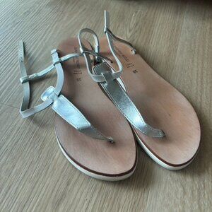 ** Sandro Rosi Anthropologie Silveer Leather Sandals 38 US 7
